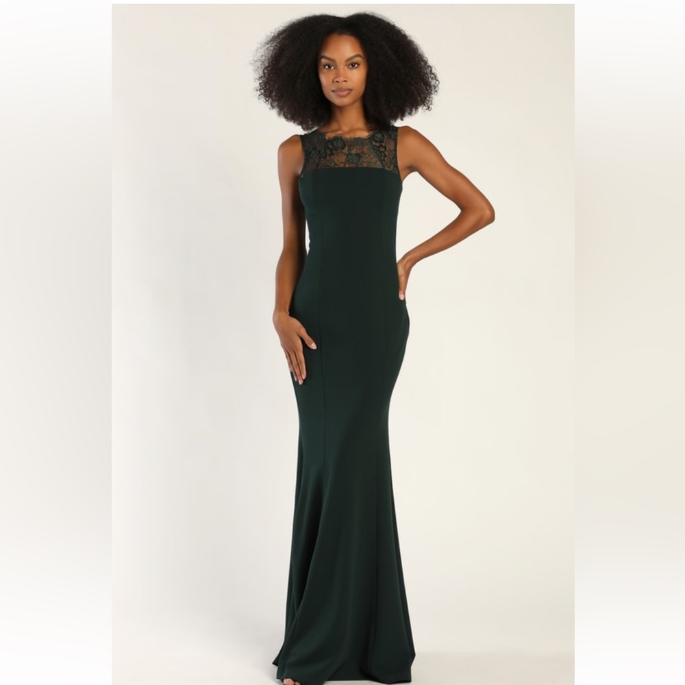 Lulus True Passion Emerald
Green Lace V-Back Mermaid
Maxi Dress